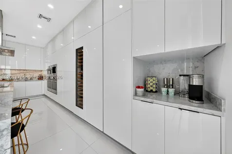 88 SW 7th Street Miami FL 33130