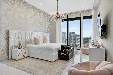 88 SW 7th Street Miami FL 33130