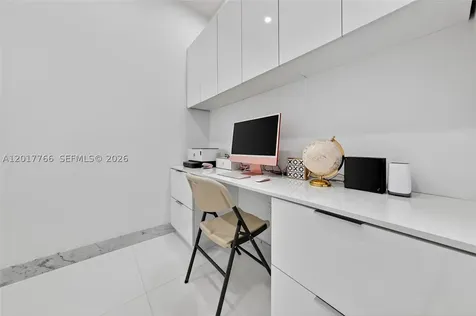 88 SW 7th Street Miami FL 33130