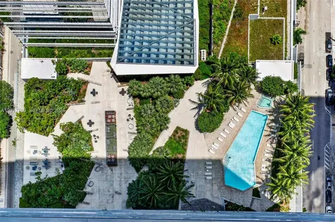 88 SW 7th Street Miami FL 33130
