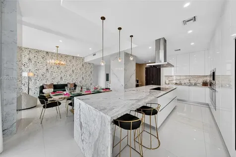 88 SW 7th Street Miami FL 33130