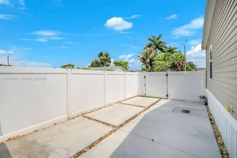 730 NW 217th Terrace Pembroke Pines FL 33029