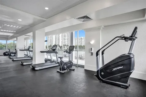 18041 Biscayne Boulevard Aventura FL 33160