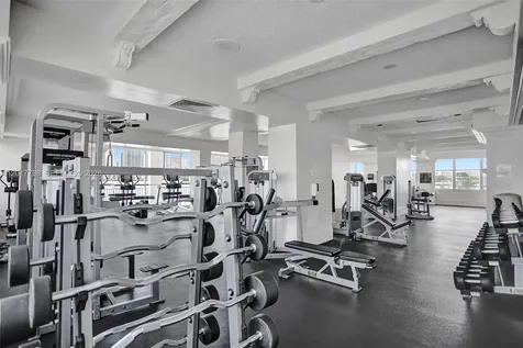 18041 Biscayne Boulevard Aventura FL 33160