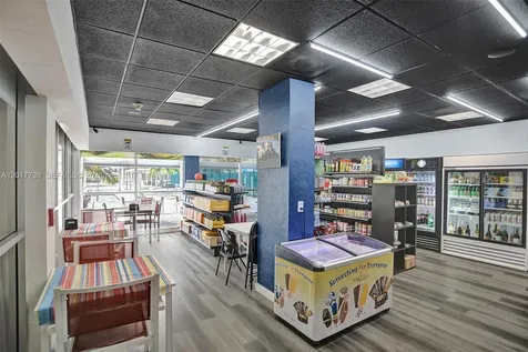 18041 Biscayne Boulevard Aventura FL 33160