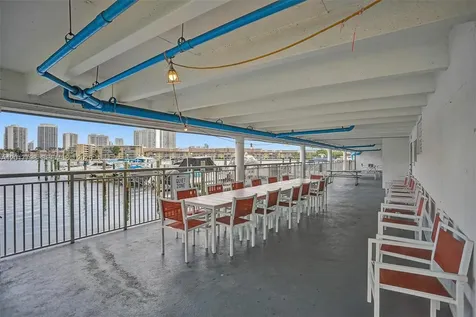 18041 Biscayne Boulevard Aventura FL 33160