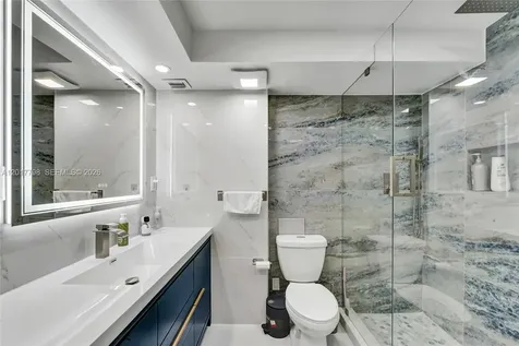 18041 Biscayne Boulevard Aventura FL 33160