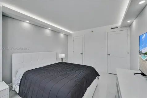 18041 Biscayne Boulevard Aventura FL 33160