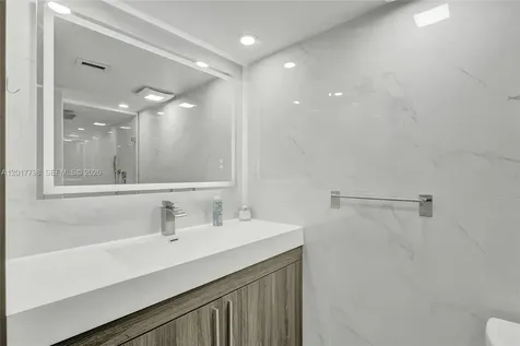 18041 Biscayne Boulevard Aventura FL 33160