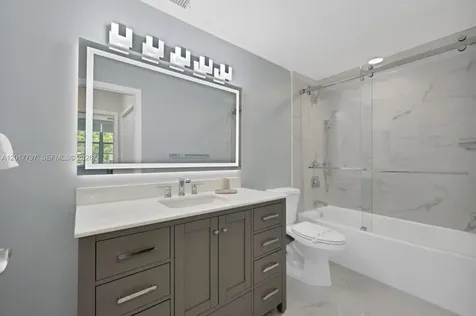 19601 E Country Club Drive Aventura FL 33180