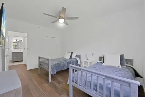 19601 E Country Club Drive Aventura FL 33180