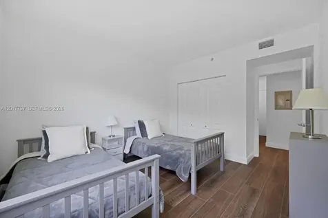19601 E Country Club Drive Aventura FL 33180