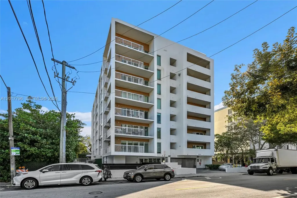 2740 SW 28th Terrace Miami FL 33133