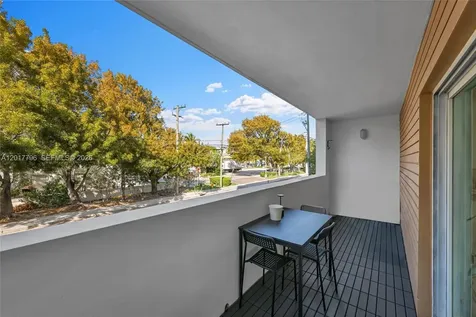 2740 SW 28th Terrace Miami FL 33133