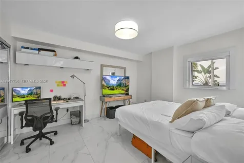 2740 SW 28th Terrace Miami FL 33133