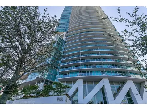888 Biscayne Boulevard Miami FL 33132