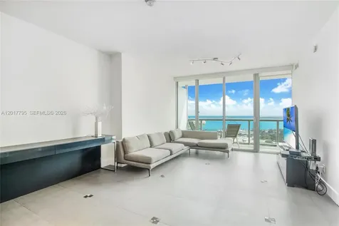888 Biscayne Boulevard Miami FL 33132