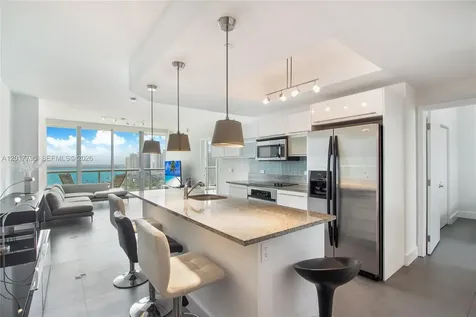888 Biscayne Boulevard Miami FL 33132