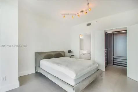 888 Biscayne Boulevard Miami FL 33132