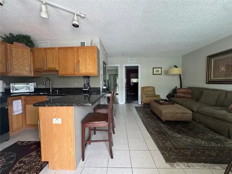 2660 NE 8th Avenue Wilton Manors FL 33334