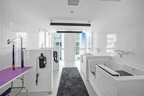 227 NE 2nd Street Miami FL 33132