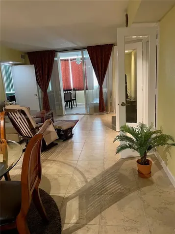 5005 Collins Avenue Miami Beach FL 33140