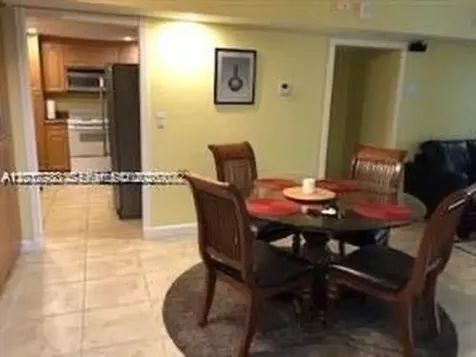 5005 Collins Avenue Miami Beach FL 33140