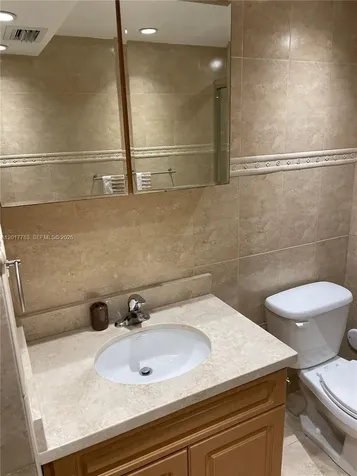 5005 Collins Avenue Miami Beach FL 33140