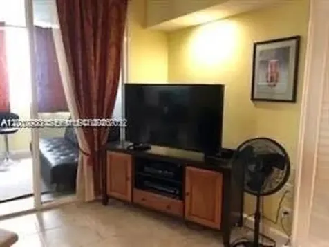 5005 Collins Avenue Miami Beach FL 33140