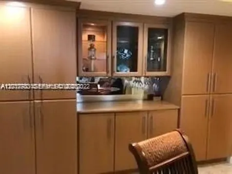 5005 Collins Avenue Miami Beach FL 33140