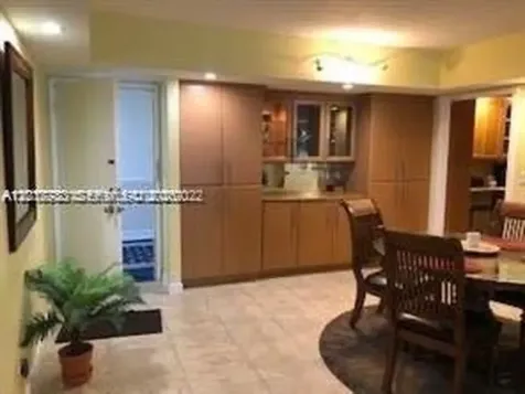 5005 Collins Avenue Miami Beach FL 33140