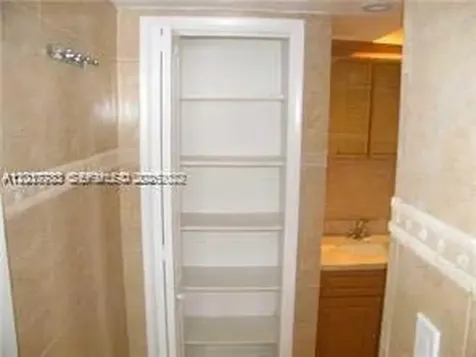 5005 Collins Avenue Miami Beach FL 33140