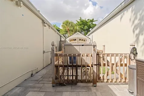 6616 E Miami Lakes Drive E Miami Lakes FL 33014