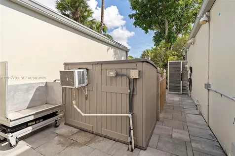 6616 E Miami Lakes Drive E Miami Lakes FL 33014