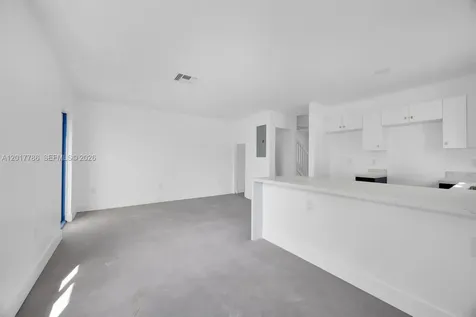 2778 NW 44th Street Miami FL 33142