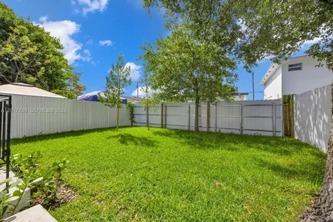 2778 NW 44th Street Miami FL 33142