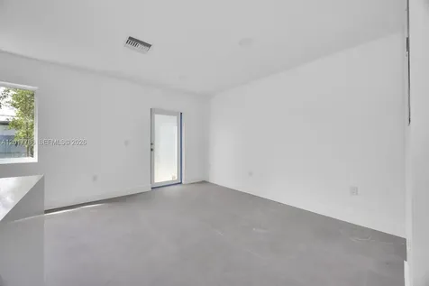 2778 NW 44th Street Miami FL 33142