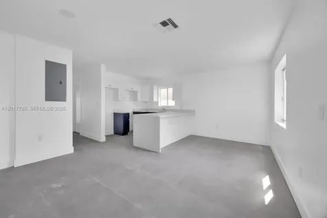 2778 NW 44th Street Miami FL 33142