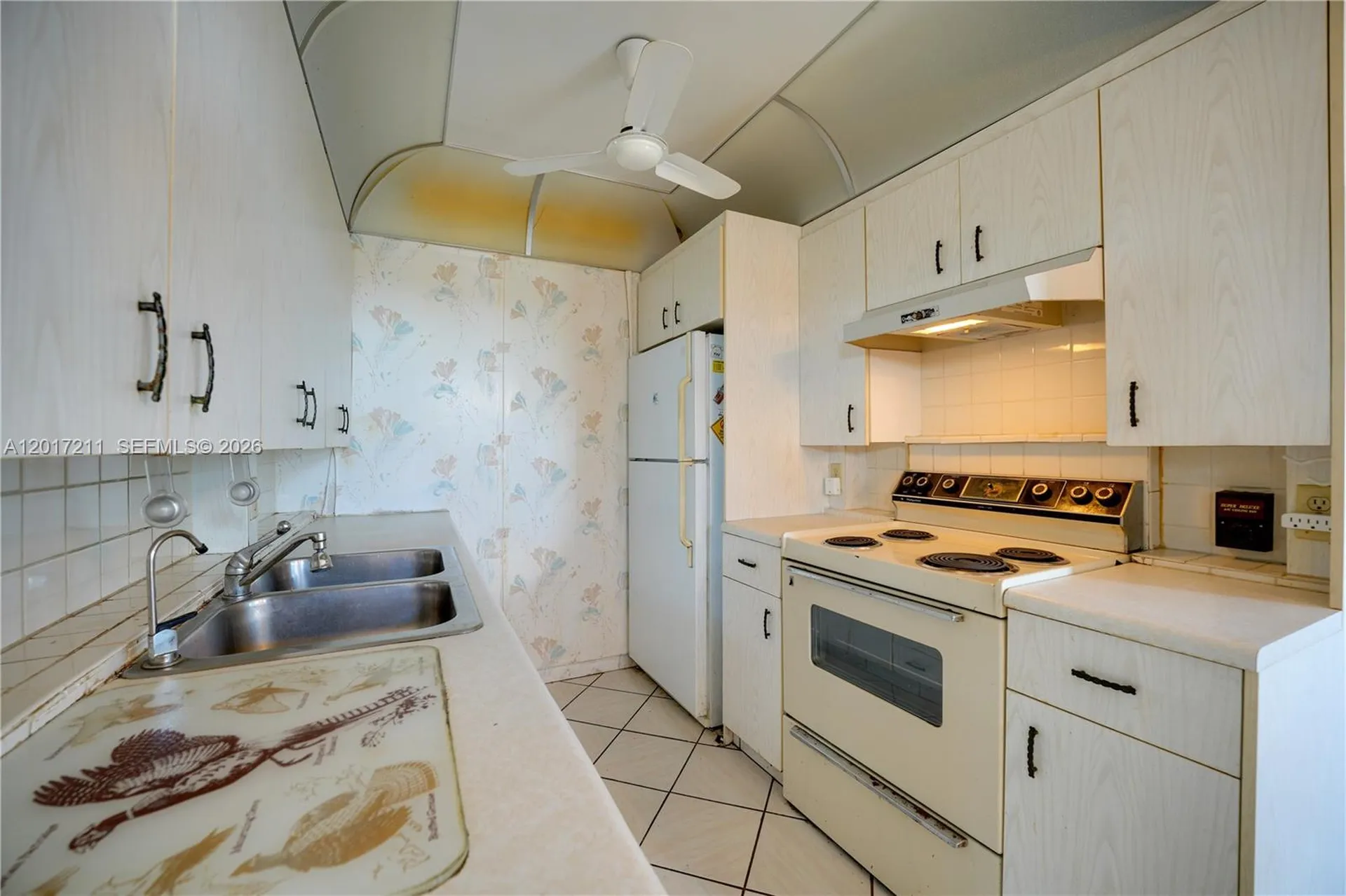 4082 E Cornwall E Boca Raton FL 33434