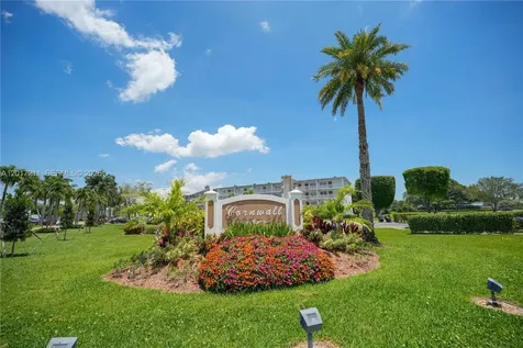4082 E Cornwall E Boca Raton FL 33434