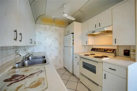 4082 E Cornwall E Boca Raton FL 33434