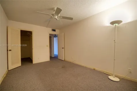 4082 E Cornwall E Boca Raton FL 33434
