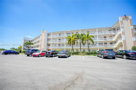 4082 E Cornwall E Boca Raton FL 33434