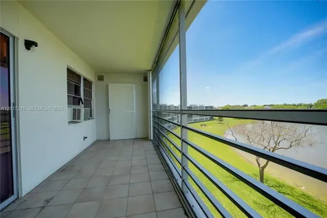 4082 E Cornwall E Boca Raton FL 33434