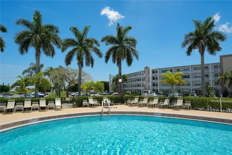 4082 E Cornwall E Boca Raton FL 33434