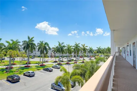 4082 E Cornwall E Boca Raton FL 33434