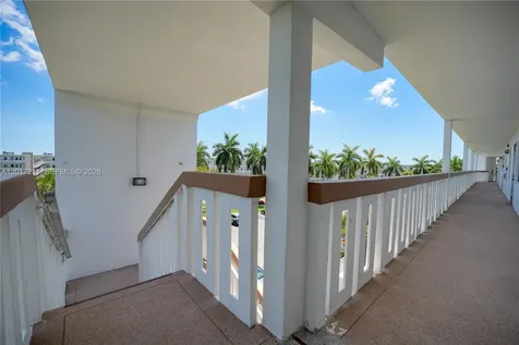 4082 E Cornwall E Boca Raton FL 33434