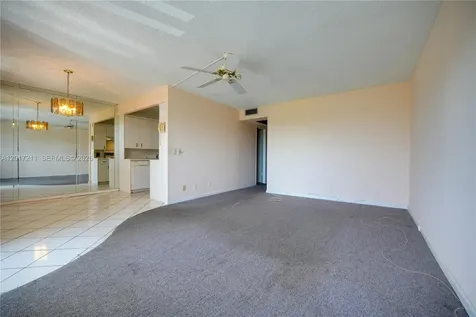 4082 E Cornwall E Boca Raton FL 33434