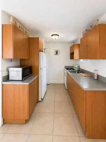 127 NW 47th Terrace Miami FL 33127