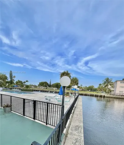 2751 Taft Street Hollywood FL 33020